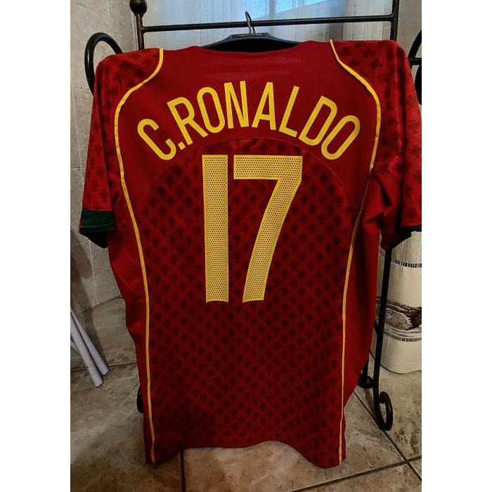 C.Ronaldo 17 Rare jersey Portugal Euro 2004